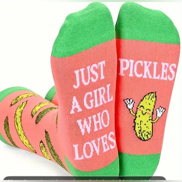 NIP Fun Socks “Just a Girl who likes Pickles” 🥒 🥰 - Picture 1 of 3